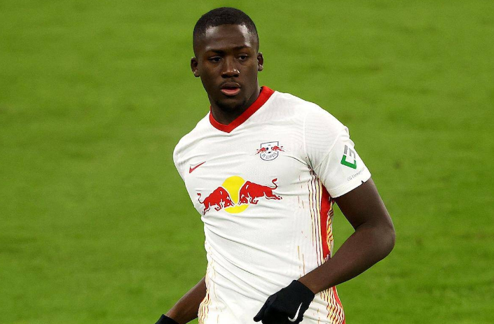  ,杜塞尔多夫官方否认接触前国脚传闻  